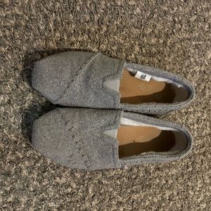 Toms shoes